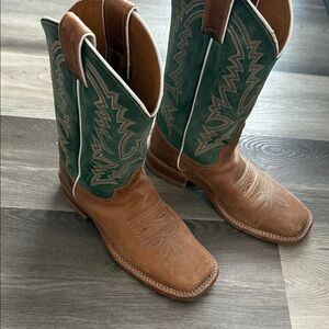 Justin Boots Tan and Green Ankle Booties